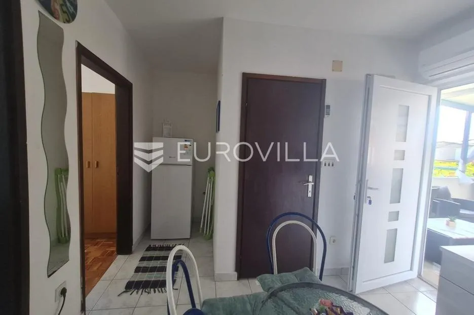vir, apartmanska kuća s 3 jedinice, velikom okućnicom i potencijalom za bazen blizu centra - slika 31