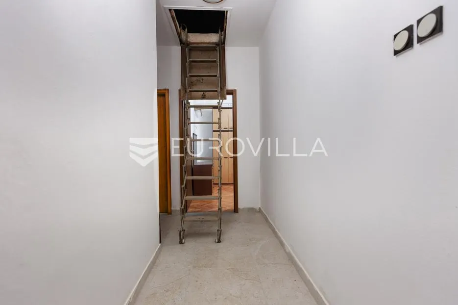 rijeka, hosti, južno orijentiran stan 120 m² potkrovlje 150 m², pogled na more - slika 17