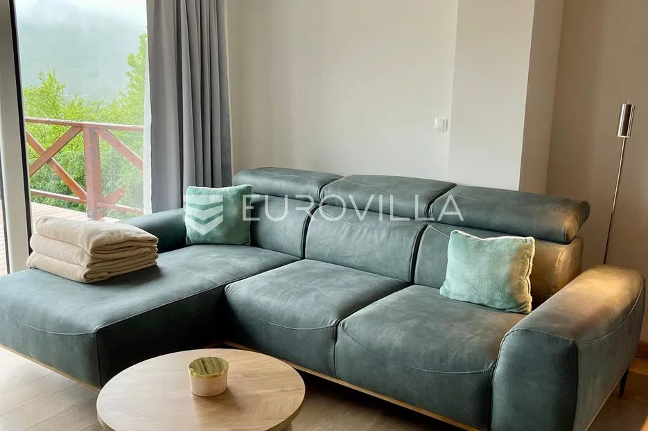 ogulin, zagorje, kuća 350 m², novouređena - slika 15