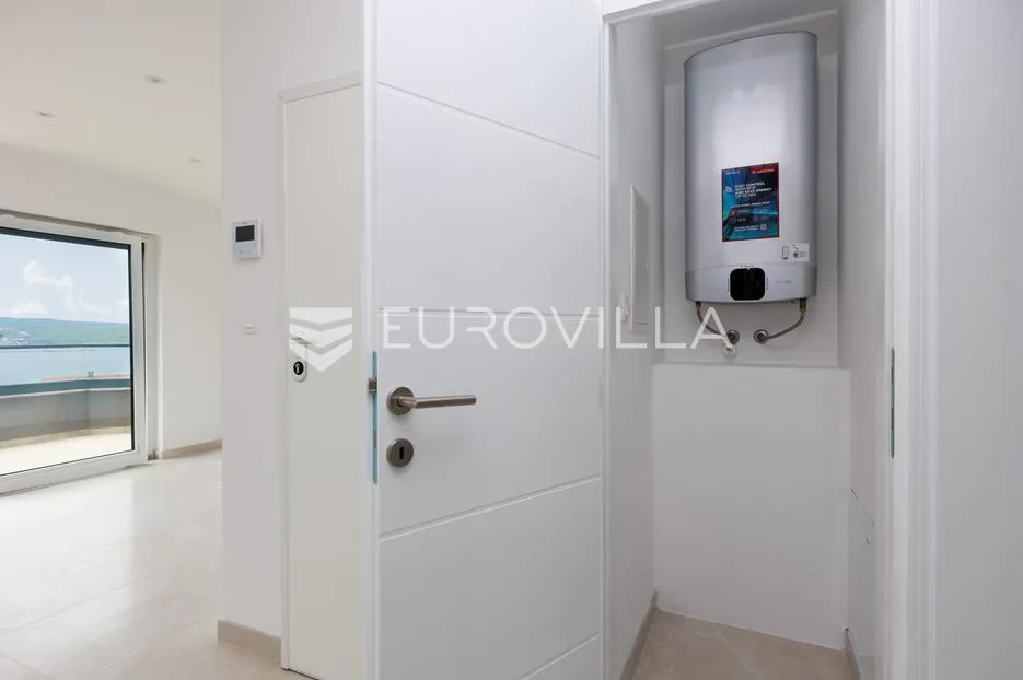 crikvenica, trosoban stan nkp 68 m² s panormaskim pogledom na more - slika 17