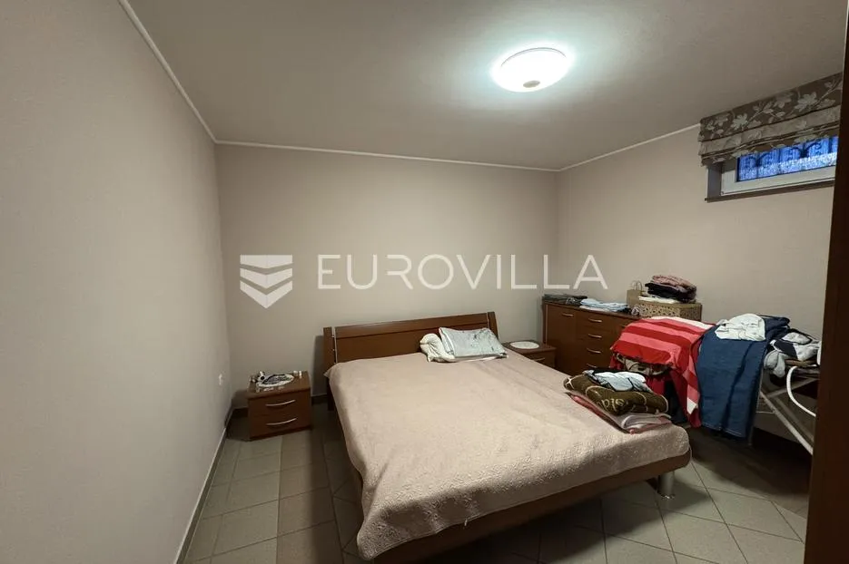 đakovo, centar, luksuzna kuća 470 m2 na izuzetnoj lokaciji - slika 33