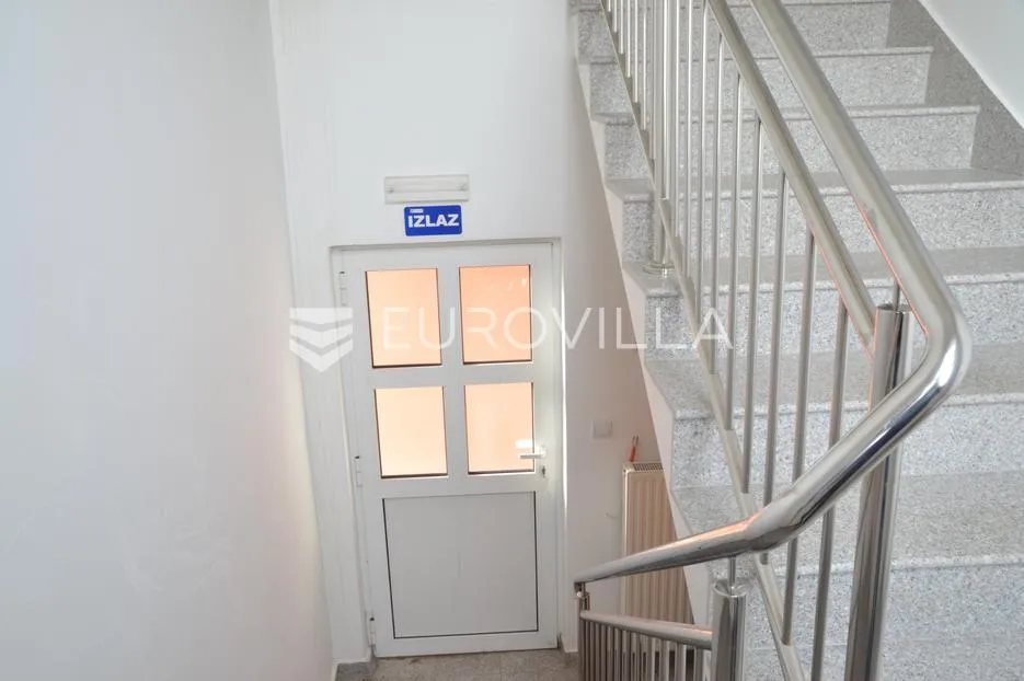 vinkovci, jošine, hala 364.60 m² s pomoćnom zgradom uredske namjene 104.80 m² - slika 12