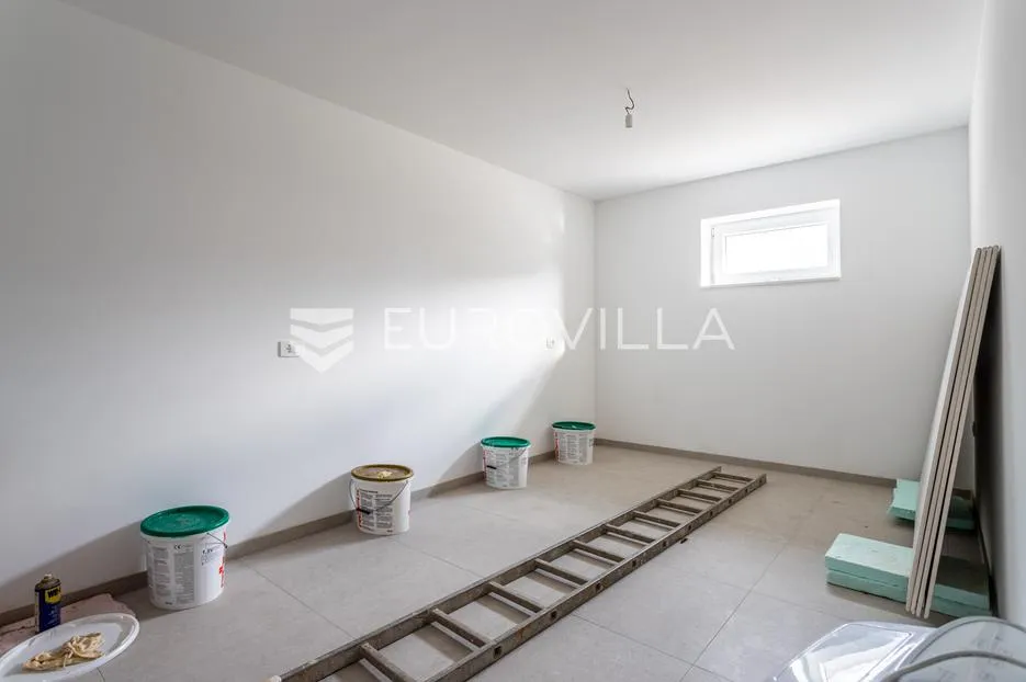 primošten, moderan stan, 146,9 m² - slika 13