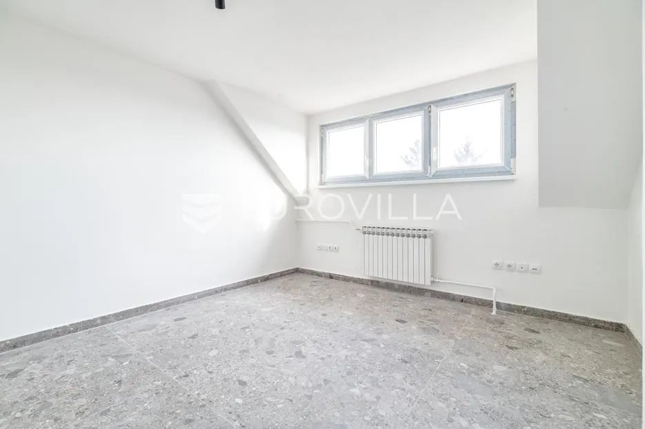 zagreb, sesvete, poslovni prostor nkp 160 m2 - slika 2