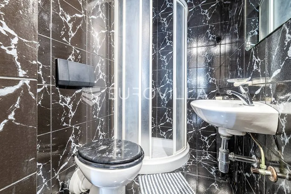 zagreb, malešnica, prekrasan trosoban stan 122 m² - slika 7