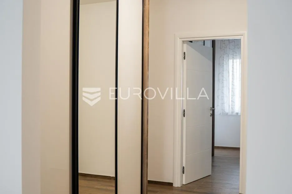 vukovar, mitnica, luksuzan četverosoban stan 102,06 m² - slika 11