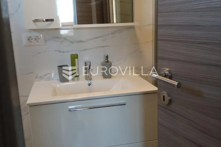 istra, vabriga, dvosoban uređen stan 65 m² - slika 4