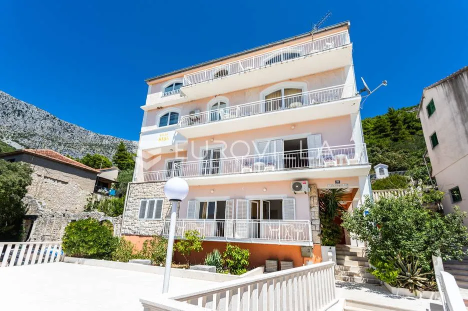 drvenik, makarska rivijera, više apartmanska kuća prvi red do mora - slika 34
