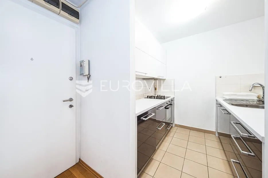 zagreb, ljudevita posavskog, odličan dvosoban stan 54,50 m² garaža - slika 6
