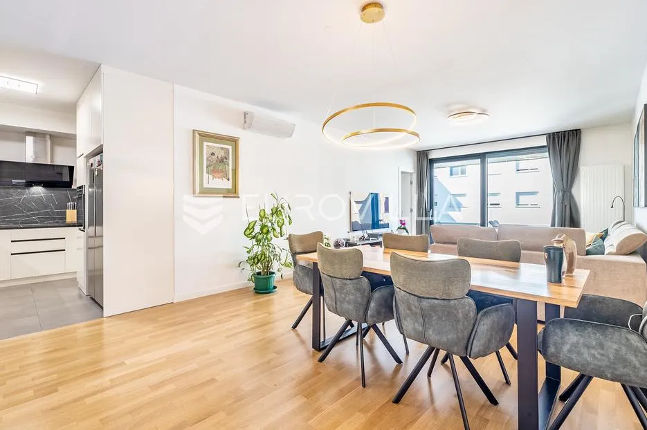zagreb, vrbani prekrasan četverosoban stan s terasom 112 m² i dva garažna mjesta - slika 3