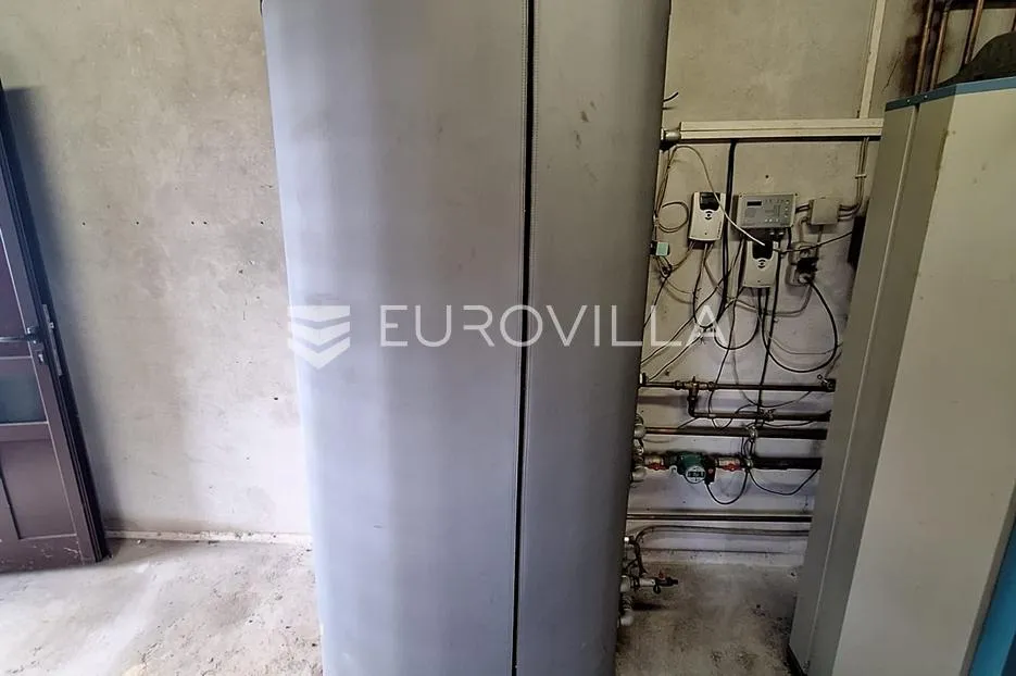 jastrebarsko, plešivica, kuća 266 m² s bazenom na mirnoj lokaciji - slika 20