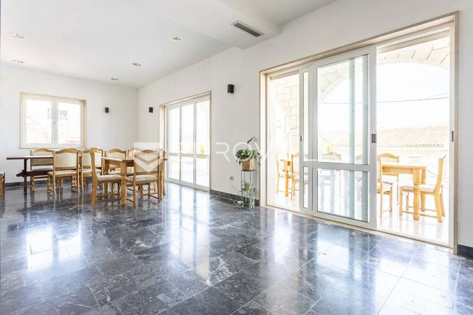 trogir, prekrasan hotel 2.408,84 m² sa pogledom na more - slika 37