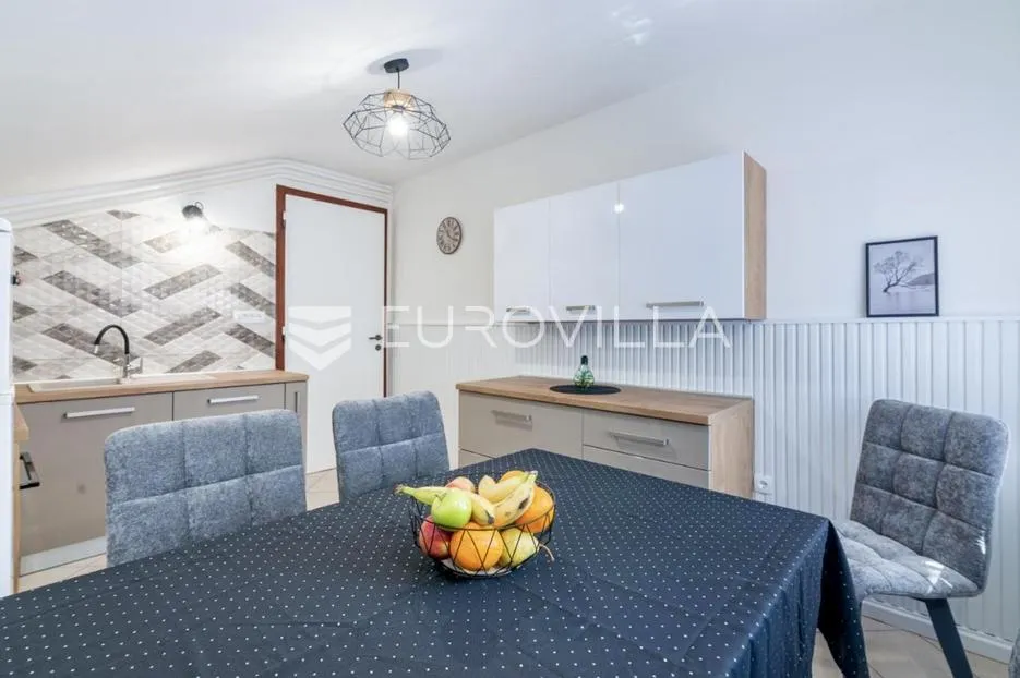 opatija, centar, prekrasna etaža kuće 141 m² u vili iz talijanskog doba - slika 12