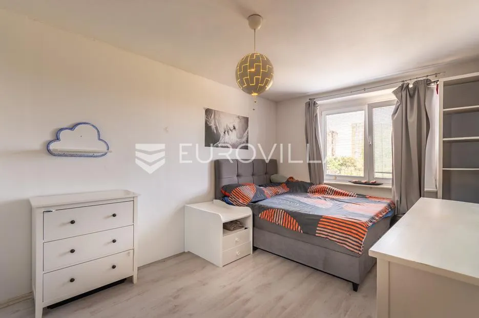 varaždin, centar, namješten dvosoban stan 50 m², useljiv bez ulaganja na odličnoj lokaciji - slika 5
