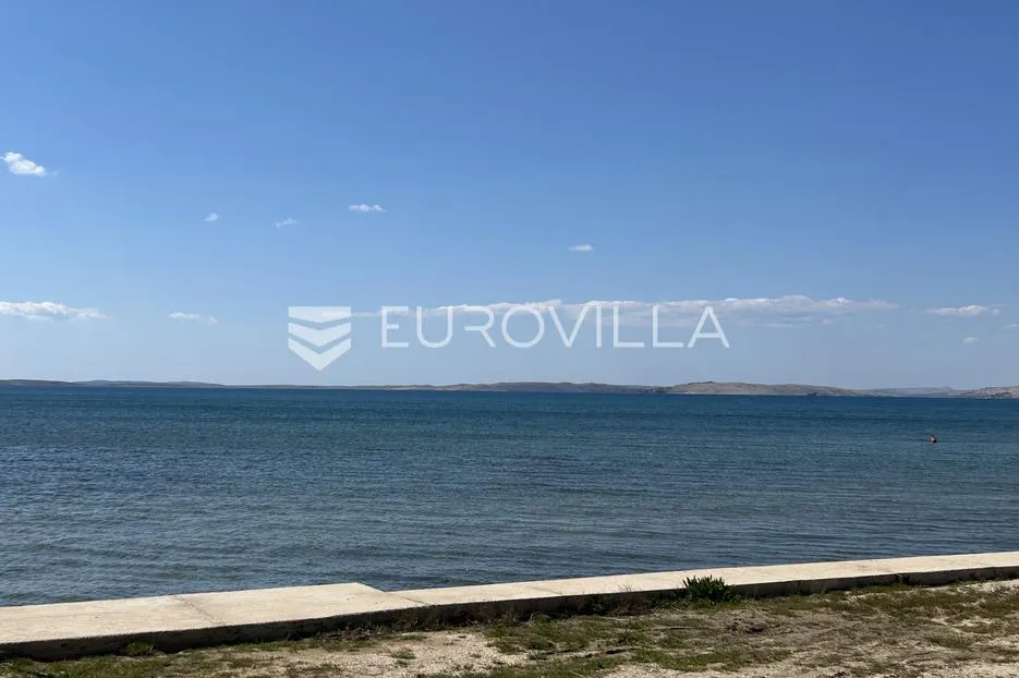 luksuzni apartman s bazenom i vrtom, prvi red do mora, rtina ražanac, s1 - slika 16