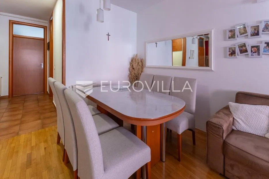 slavonski brod, trosoban stan 72 m² u centru - slika 3