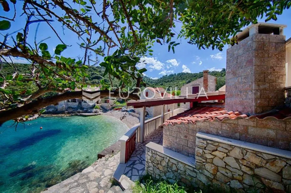komiža, oključna, predivna kamena vila u prvom redu do mora - slika 2