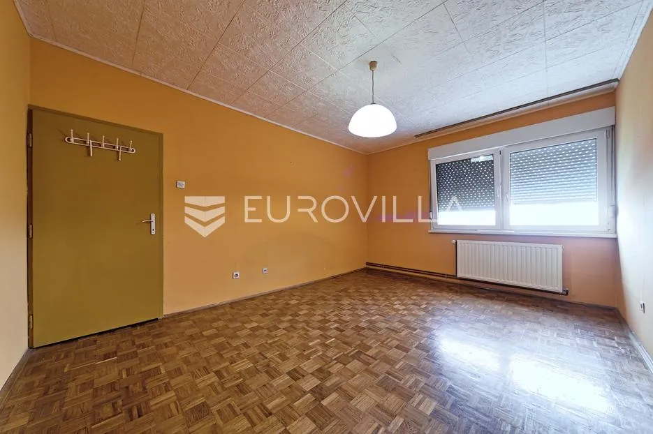 osijek, jug 2, trosoban stan na 2. katu, 49.8 m², obnovljena fasada - slika 3