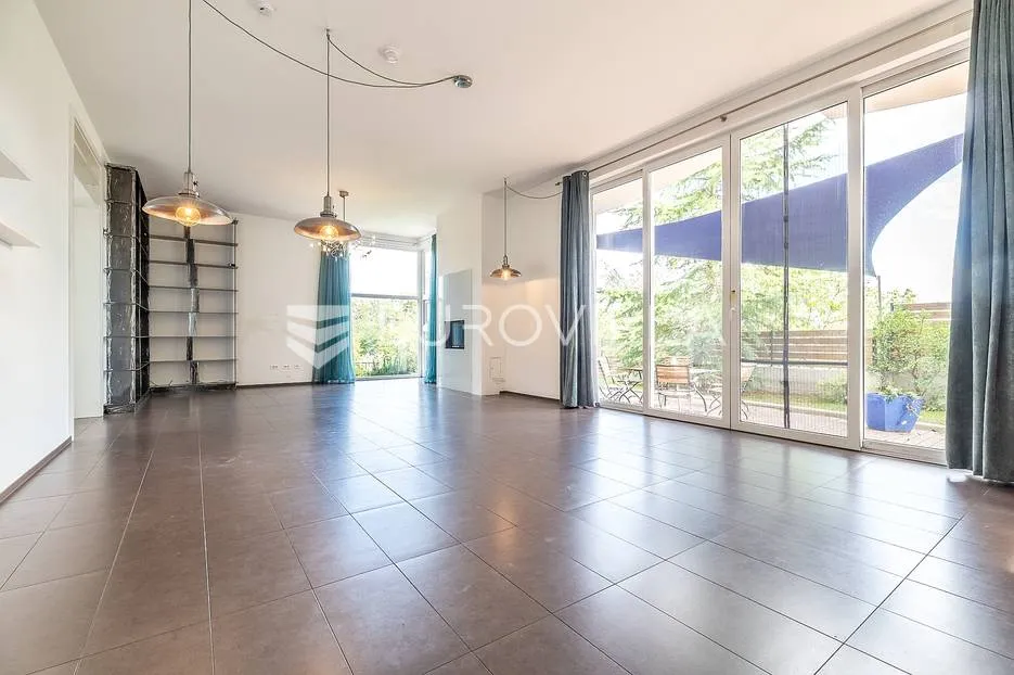 zagreb, maksimir, samostojeća vila s duplom garažom i 4 sobe 1500 m² dvoriše - slika 3