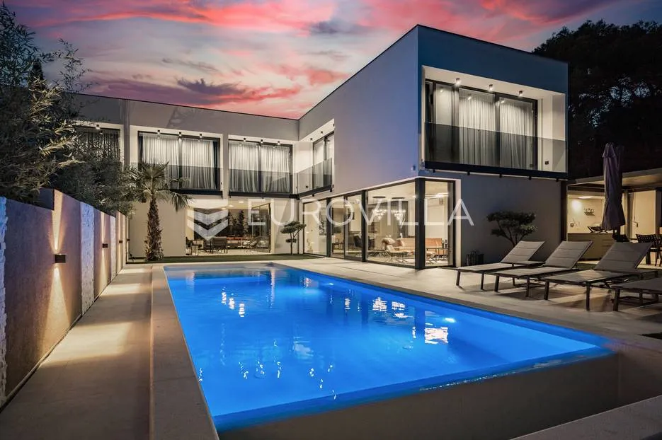 istra, medulin, prekrasna moderna dvojna vila 220 m² - slika 72