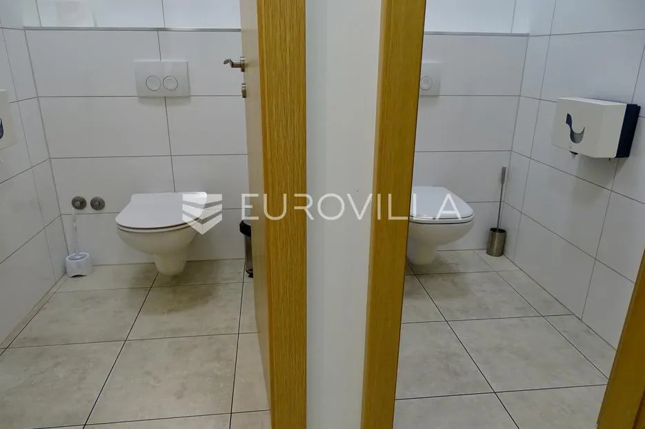 kastav, žegoti, uredski prostor, etaža 368 m² na 2. katu poslovne zgrade - slika 8