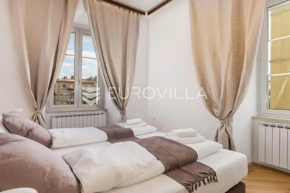 rijeka, centar, dva luksuzna studio apartmana u strogom centru - slika 2