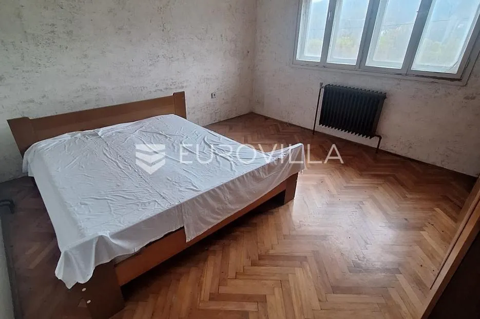 duga resa, gornje mrzlo polje mrežničko, kuća 250 m², 150 m do mrežnice - slika 4