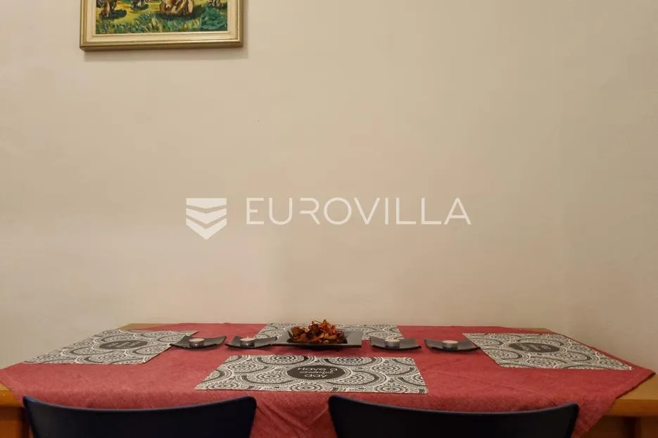 pula, zgrada sa 4 stana po 40 m2 u centru grada - pogodna za najam - slika 35