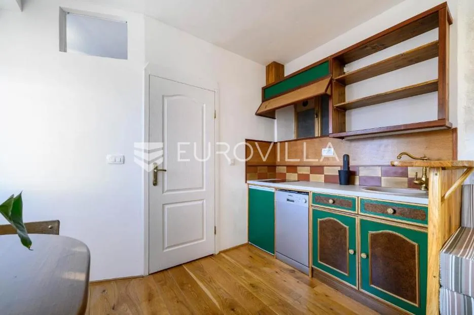 šibenik, stara gradska jezgra, renoviran stan sa 3 stambene jedinice - slika 5