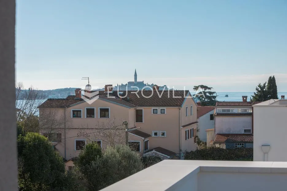 istra, rovinj, stan na dvije etaže, na prvom katu s 4 spavaće sobe, liftom i krovnom terasom - slika 12