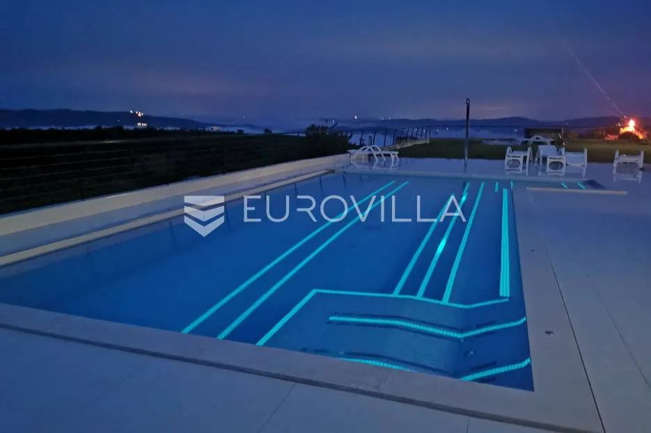 istra, vrh, villa s predivnim panoramskim pogledom - slika 34
