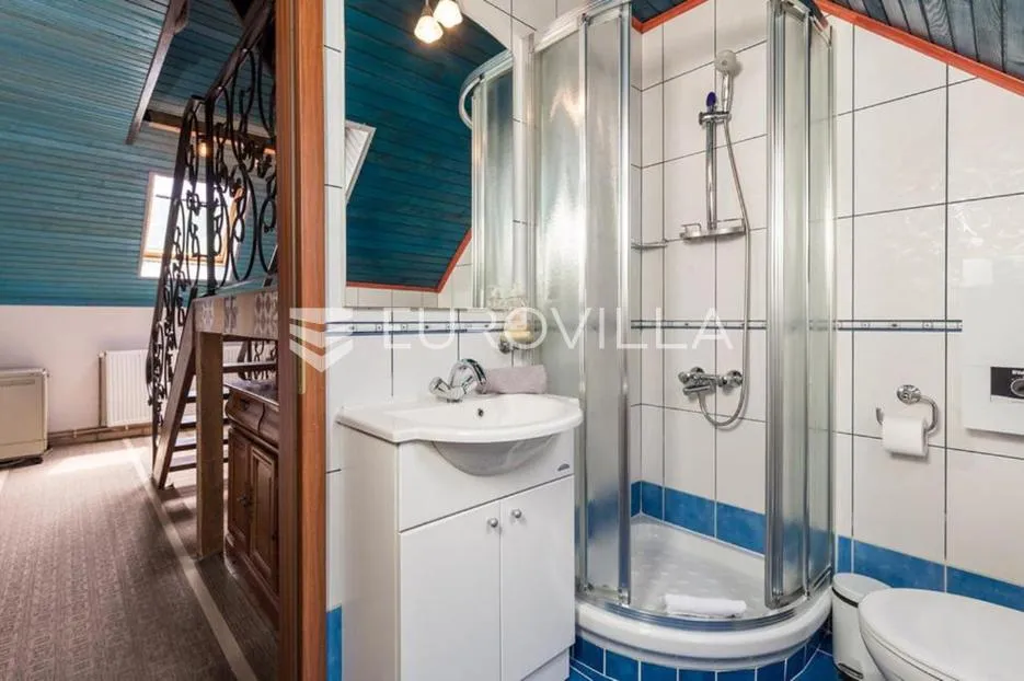 gorski kotar, stari laz, uređena goranska kuća s 7.021 m² - slika 9