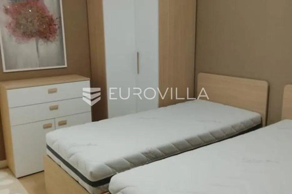 zagreb, donje svetice, prostran četverosoban stan, dva garažna parkirna mjesta, 143 m², vmd - slika 4
