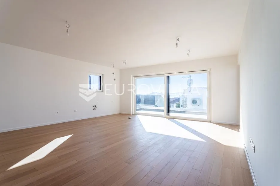 vodice, novogradnja, penthouse s krovnom terasom i pogledom na more, 141,80 m² - slika 6