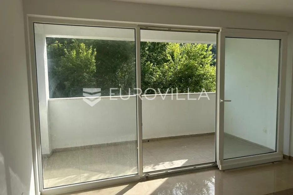 otok rab, palit, dvoetažni apartman s velikom terasom, 400 m od mora - slika 1