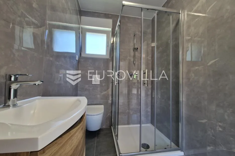 vir, apartman na 1. katu s dvije spavaće sobe, novogradnja - slika 19