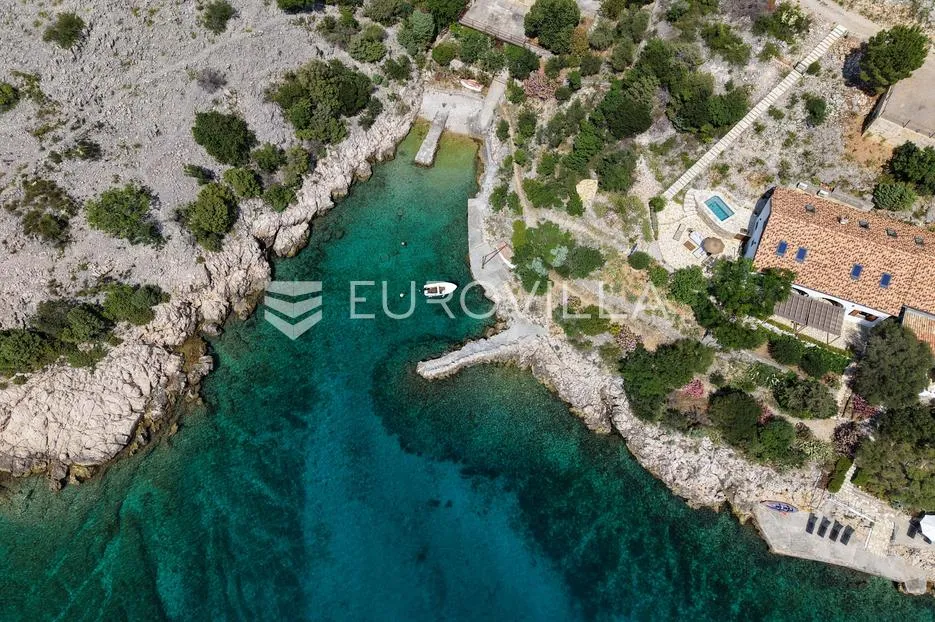 jablanac, prvi red do mora, mediteranska oaza s bazenom u parku prirode velebit - slika 28
