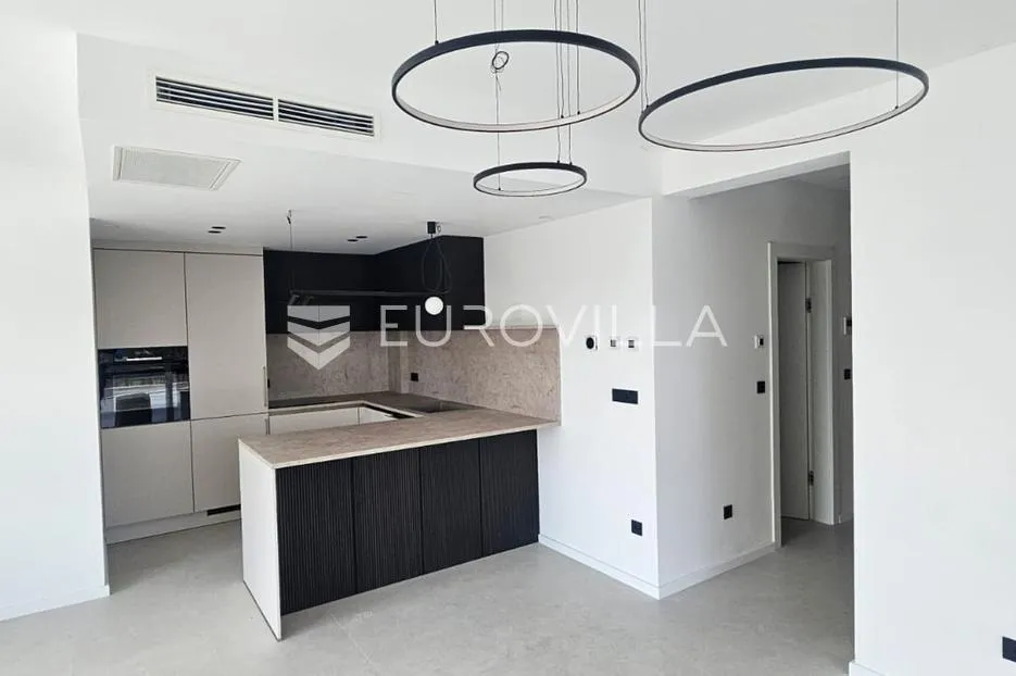 Kaštela Stari, luksuzan trosoban stan od 120,9 m² na prizemlju s vrtom - Kaštel Stari, Kaštela