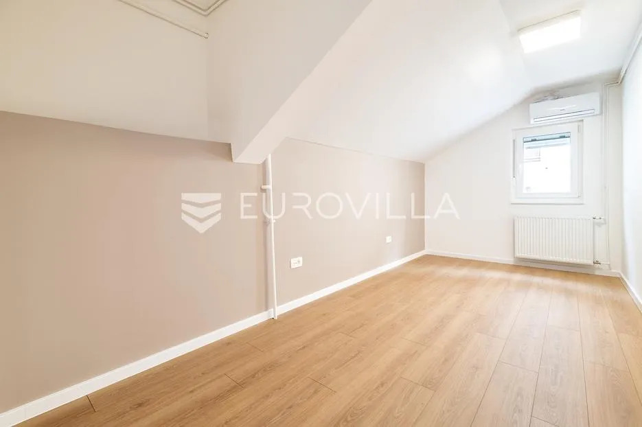 zagreb, sesvete, poslovni prostor, 4 prostorije, terasa, parking, 150 m² - slika 3