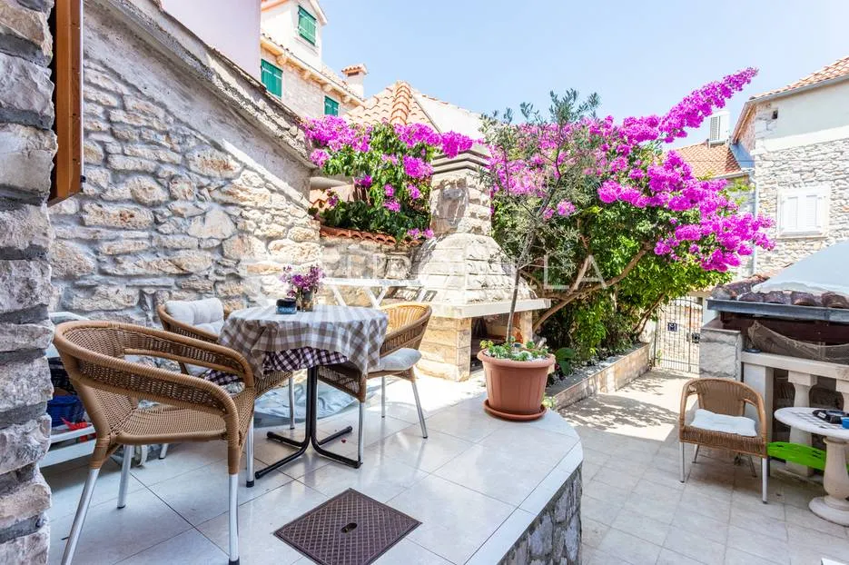 otok brač, kamena kuća s restoranom na vrhunskoj lokaciji - slika 12