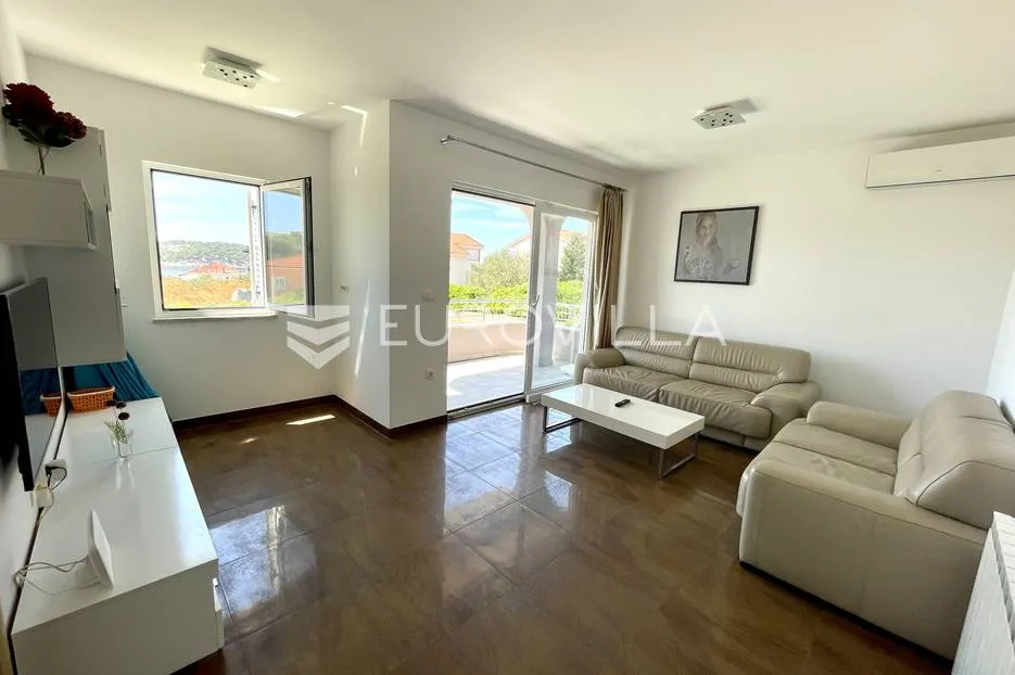otok rab, barbat, predivna apartmanska vila - slika 3