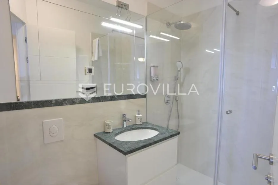 zagreb, centar, komforan četverosoban stan, 75 m² - slika 7