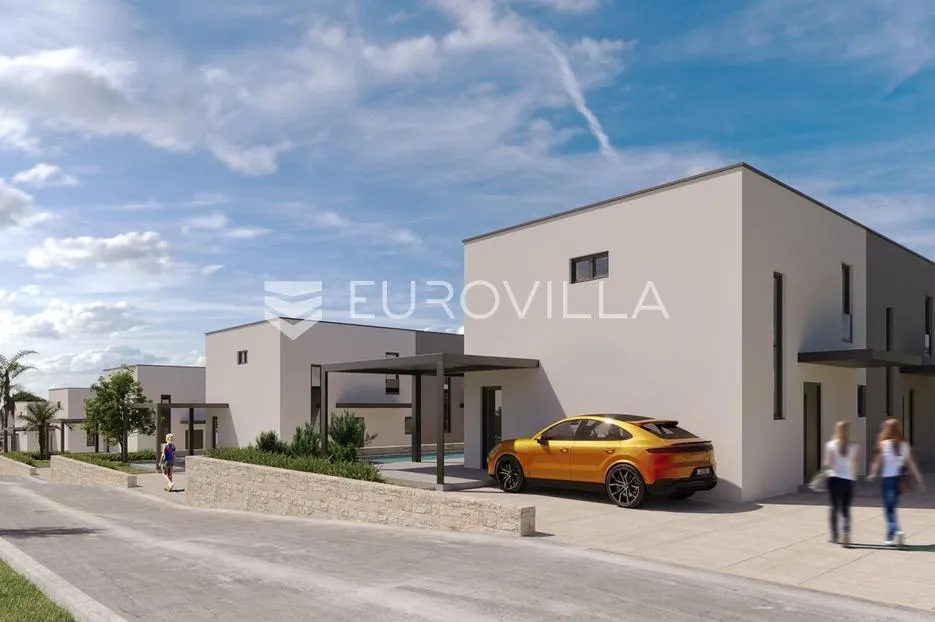 mandre, trosobni dvoetažni stan s privatnim bazenom i dvorištem u najljepšoj ulici 136,6 m² - slika 6