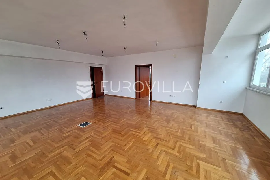 karlovac, stambeno poslovna zgrada 1000 m², višenamjenska mogućnost - slika 12