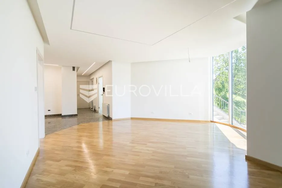 donje prekrižje, renovirana vila s bazenom i sjenicom u vrtu - slika 2