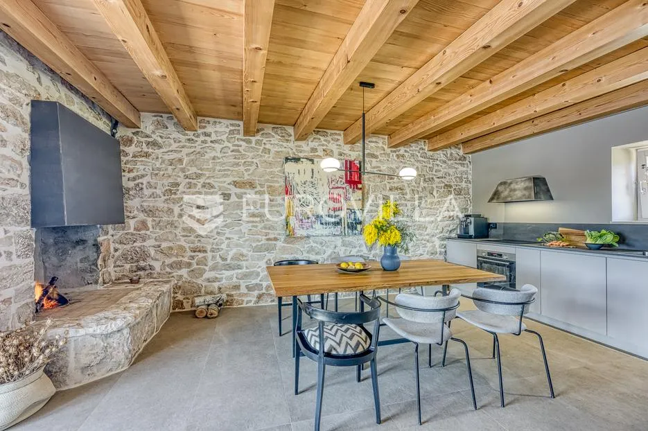 istra, labin, šumber, unikatna samostojeća villa na velikoj okućnici s pogledom - slika 13