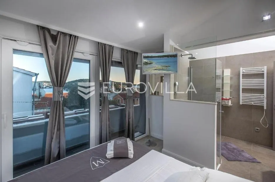 rogoznica, kuća s bazenom i pogledom na more, 352 m² - slika 19