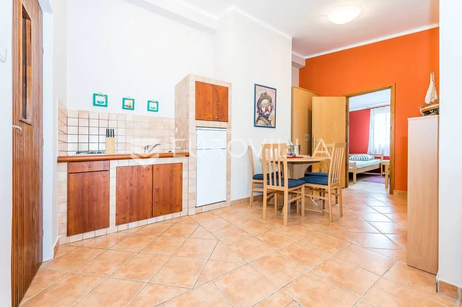 šibenik, grebaštica, kuća s apartmanima drugi red od mora - slika 10