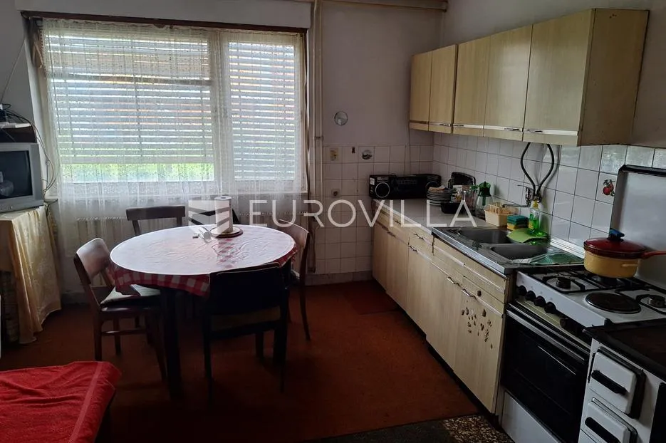 karlovac, popović brdo, kuća 400 m2 na mirnoj lokaciji - slika 12