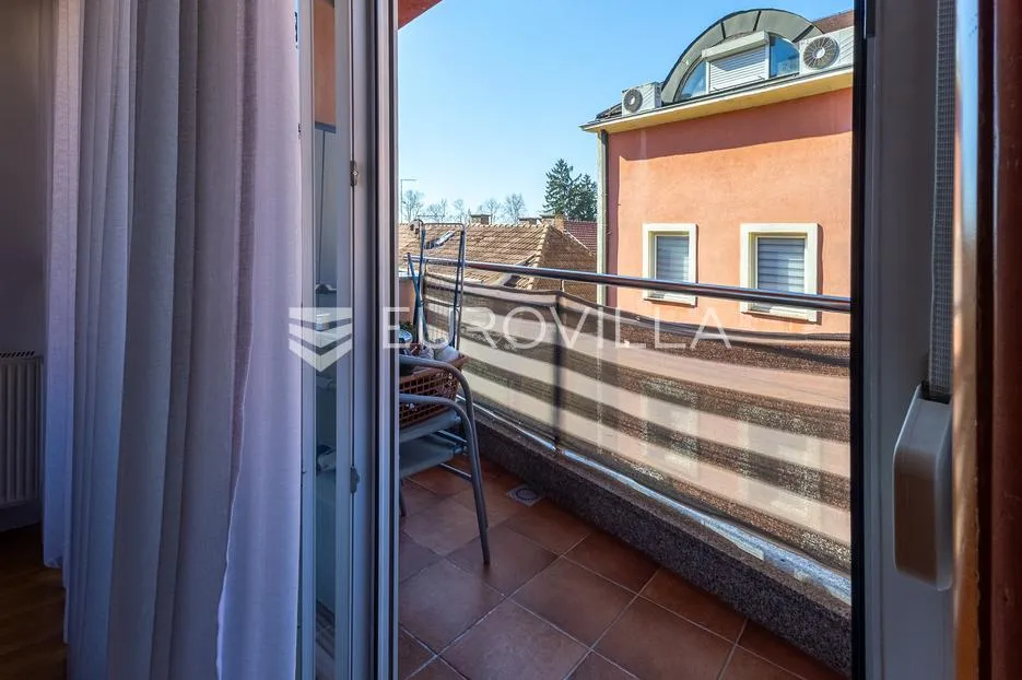 slavonski brod, trosoban stan 72 m² u centru - slika 10